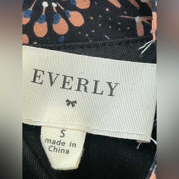 Everly Black and Orange Floral Cold Shoulder Dress Small - Picture 9 of 11